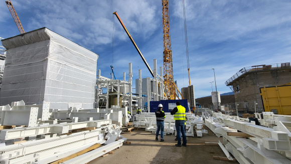 Beginn der Montage des Entschwefelungsprojekts Treibacher Industrie